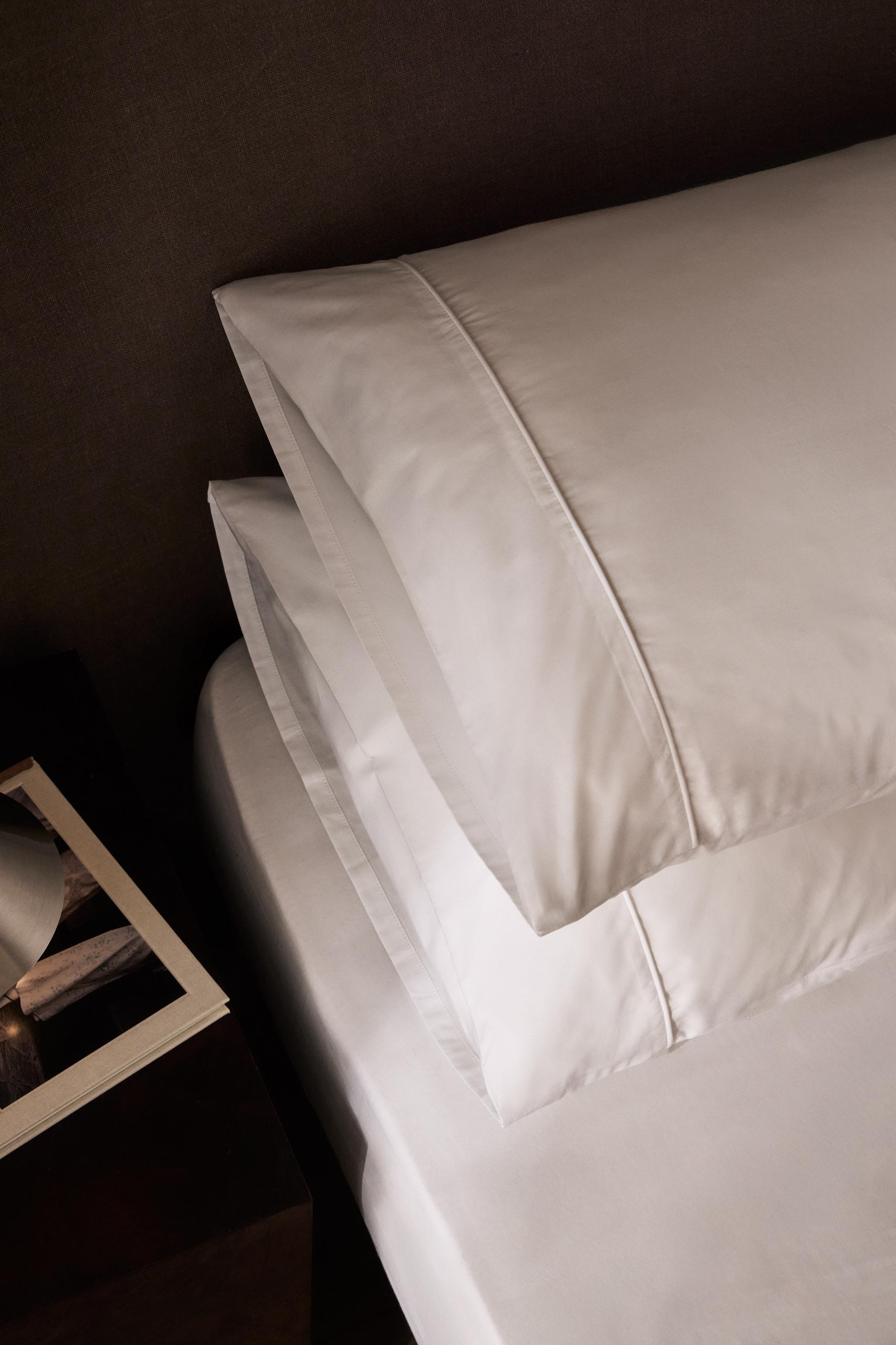 TAIE D’OREILLER PERCALE DE COTON (300 FILS)